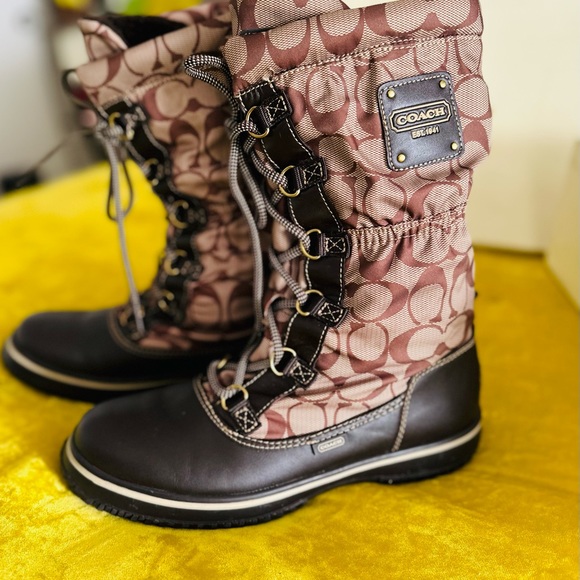 Authentic New Coach Boots size 7 - Picture 2 of 7